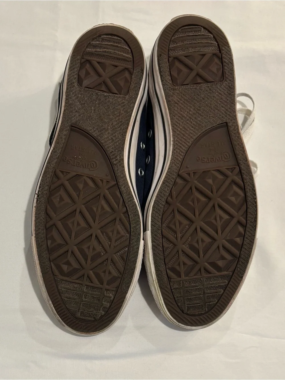 Converse excellent used